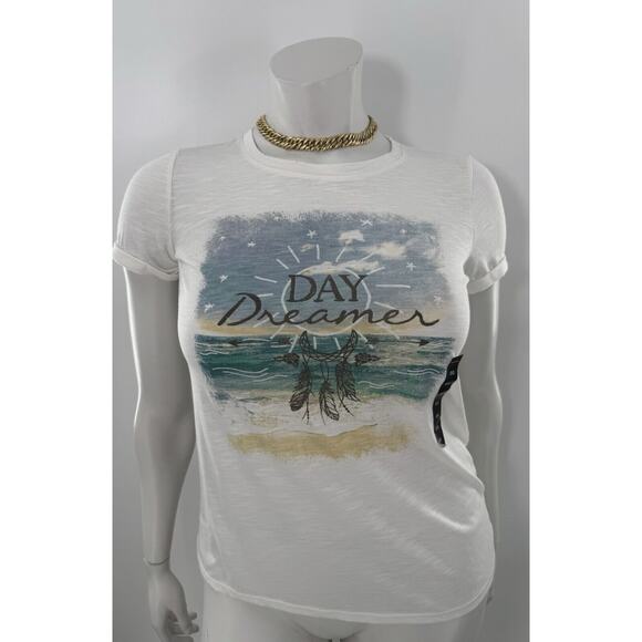 NWT Torrid Daydreamer Photo Roll Cuff Tee Size 00. Graphic Tee - Picture 1 of 5